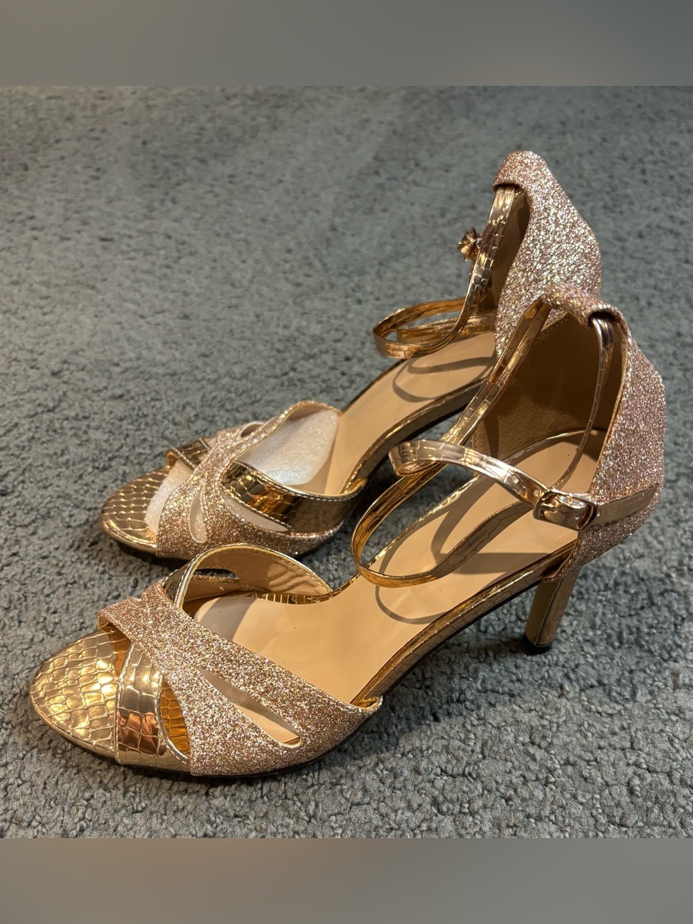Women’s Rose Gold Snakeskin Glitter Strappy Heels Size 9 New